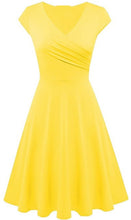 Load image into Gallery viewer, Short-Sleeved Plain Slim-Fit Expandable Dress
